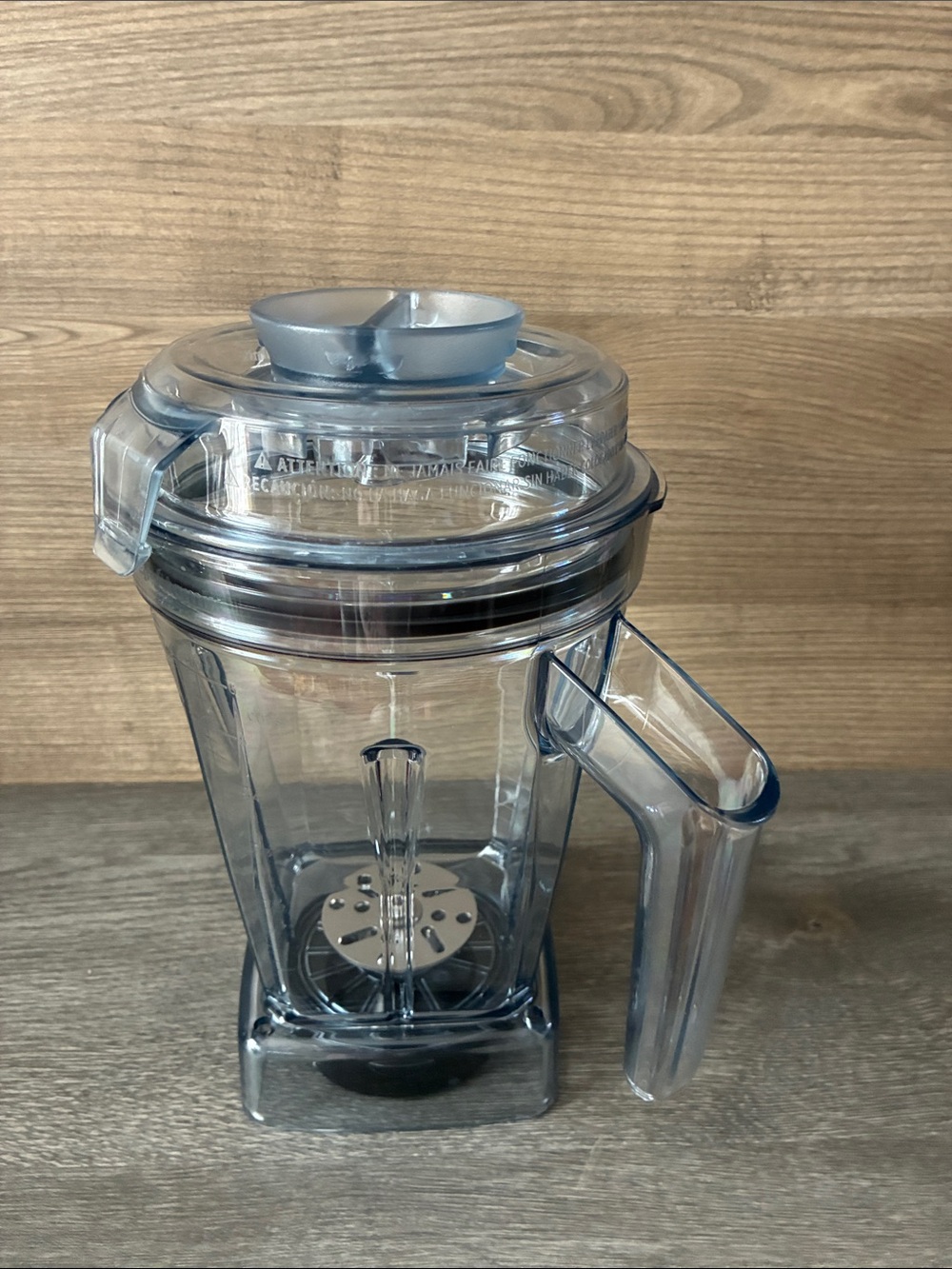 Vitamix 120204 64-ounce Aerating Disc Container Pitcher